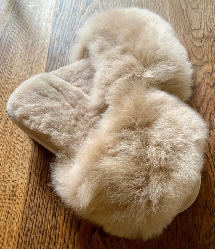 Alpaca Fur Slides